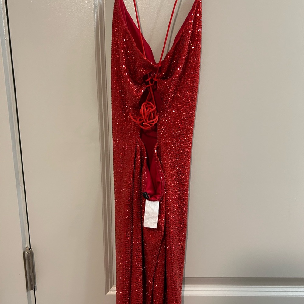 Windsor Dazzling Red Backless Dress - Picture 2 of 3